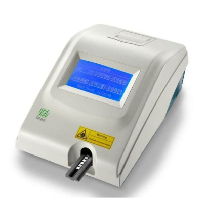 ANALYSEUR AUTOMATIQUE D'URINE DE LABORATOIRE