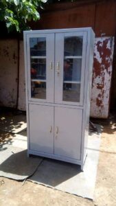 ARMOIRE METALLIQUE LOCALE PORTES VITREES
