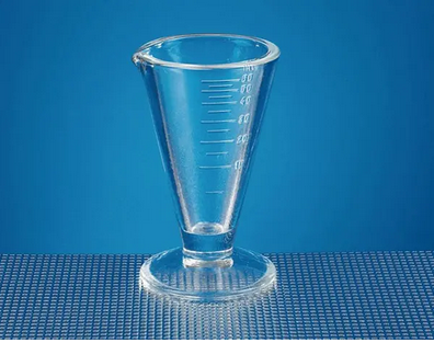 VERRE A PIEDS