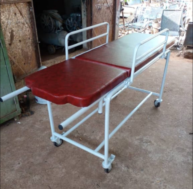 CHARIOT BRANCARD DE FABRICATION LOCALE – Image 3