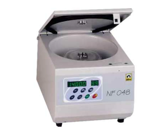 CENTRIFUGEUSE A HEMATOCRITE 24 TUBES